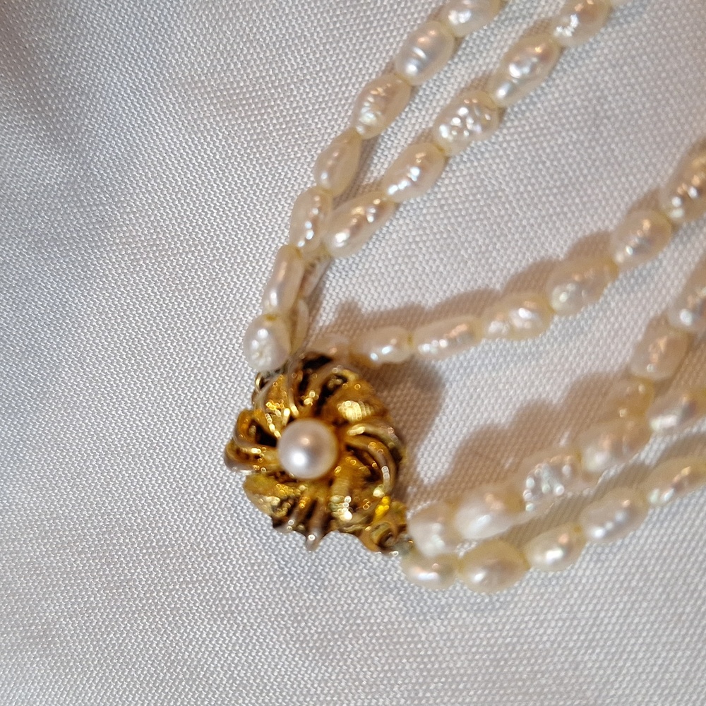 #35 3 Strand of vintage salt water pearls - Picture 4 of 5